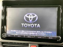 【純正９型ナビ】人気の純正ナビを装備しております。ナビの使いやすさはもちろん、オーディオ機能も充実！キャンプや旅行はもちろん、通勤や買い物など普段のドライブも楽しくなるはず♪ 3