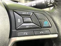 【プロパイロット】高速道路での長距離走行が楽に！！渋滞時と巡回走行のシーンで、アクセル・ブレーキ・ステアリングを自動で制御し、長距離運転の負担を軽減してくれます♪ 7