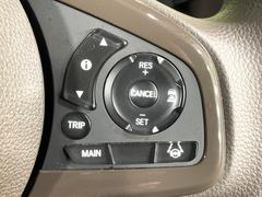 �ڥ����ץƥ��֥��롼������ȥ�����۹�®ƻϩ�Ǥ�Ĺ��Υ���Ԥ��ڤˡ�����ư��®�٤��ݤĥ��롼������ȥ����뤬�����ͷڸ������ƥ��Ϣ�Ȥ��������μ�ξ���Τ��Ƽִ֤��ݤĤ褦��®��Ĵ�ᤷ�Ƥ���ޤ����� 5