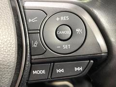 �ڥ졼�������롼������ȥ�����۹�®ƻϩ�Ǥ�Ĺ��Υ���Ԥ��ڤˡ�����ư��®�٤��ݤĥ��롼������ȥ����뤬�����ͷڸ������ƥ��Ϣ�Ȥ��������μ�ξ���Τ��Ƽִ֤��ݤĤ褦��®��Ĵ�ᤷ�Ƥ���ޤ����� 6