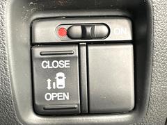 �ڥѥ���饤�ɥɥ��ۥ��ޡ��ȥ����䱿ž�ʤΥ����å��ǥ��饤�ɥɥ��γ��Ĥ���ǽ����ư�������Ϥ�����ƥɥ��򳫤���ɬ�פ�̵���������������ͤǤ⡢�Ť���ʪ����äƤ������饯�˳����Ĥ�Ǥ��ޤ��� 5