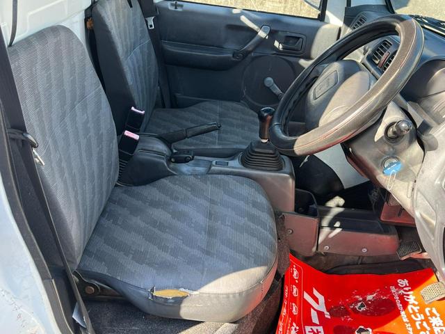 スクラムトラック ＫＣスペシャル　４ＷＤ　寒冷地仕様　パワーステアリング　エアコン　運転席＆助手席エアバッグ　三方開（12枚目）