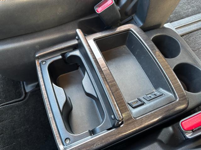 エルグランド 250ハイウェイスター アラウンドビューモニター 純正マルチナビ フリップダウンモニター TV走行中可 AC100V電源 助手席側電動スライドドア オートライト HID スマートキー2本 ETC オットマン(33枚目)