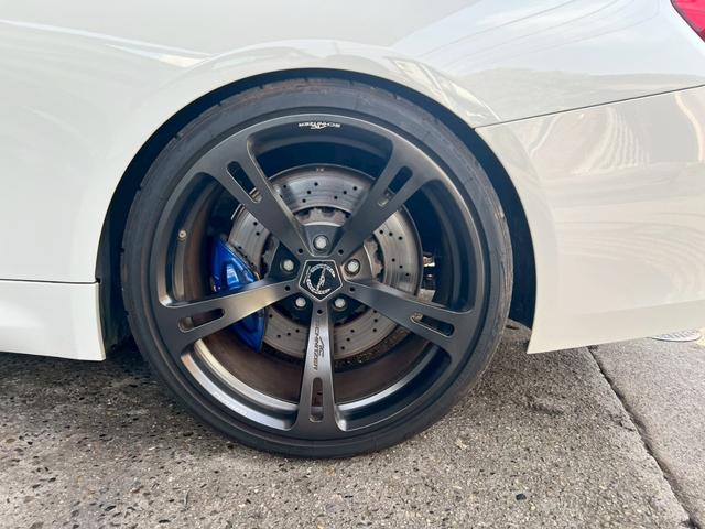 Ｍ４ Ｍ４クーペ　Ｍ４クーペ　ＡＣシュニッツァーコンプリートカー　２０インチ　カーボンフロントフリッパー　アンダースポイラー　フロントサイドウィングカナード　カーボンリアディフューザー　デュアルツインマフラー（12枚目）