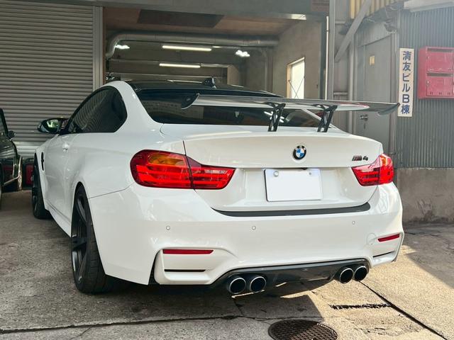 Ｍ４ Ｍ４クーペ　Ｍ４クーペ　ＡＣシュニッツァーコンプリートカー　２０インチ　カーボンフロントフリッパー　アンダースポイラー　フロントサイドウィングカナード　カーボンリアディフューザー　デュアルツインマフラー（15枚目）