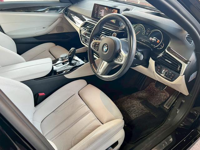 ご納車の前には当店の整備士がしっかり整備をさせて頂き安全にお乗り頂ける状態でご納車させて頂きます！！