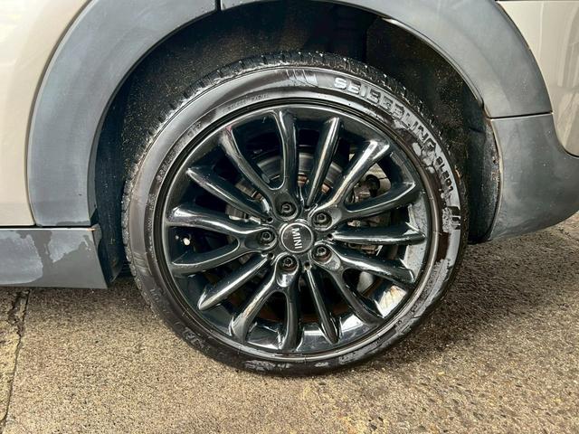 ＭＩＮＩ クーパー　クラブマン　１７インチアルミ　バックカメラ　地デジ（16枚目）