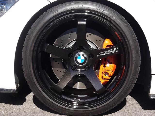 Ｍ３ Ｍ３クーペ　車高調　新品アドバンレーシング１９インチ　ＧｒｕｐｐｅＭカーボンラムエアシステム　可変バルブ付ワンオフマフラー　カーボンパーツ　アンドロイドオーディオ　オレンジカラーキャリパー（7枚目）