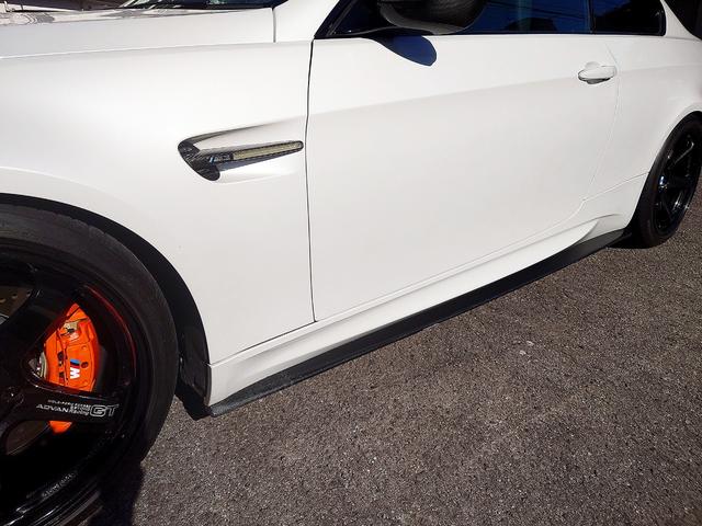 Ｍ３ Ｍ３クーペ　車高調　新品アドバンレーシング１９インチ　ＧｒｕｐｐｅＭカーボンラムエアシステム　可変バルブ付ワンオフマフラー　カーボンパーツ　アンドロイドオーディオ　オレンジカラーキャリパー（22枚目）