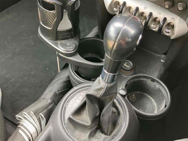 ＭＩＮＩ ワン　ナビ　アルミホイール　キーレスエントリー　電動格納ミラー　ＡＴ　盗難防止システム　ＡＢＳ　エアコン　パワーステアリング　パワーウィンドウ　ＣＤ（11枚目）