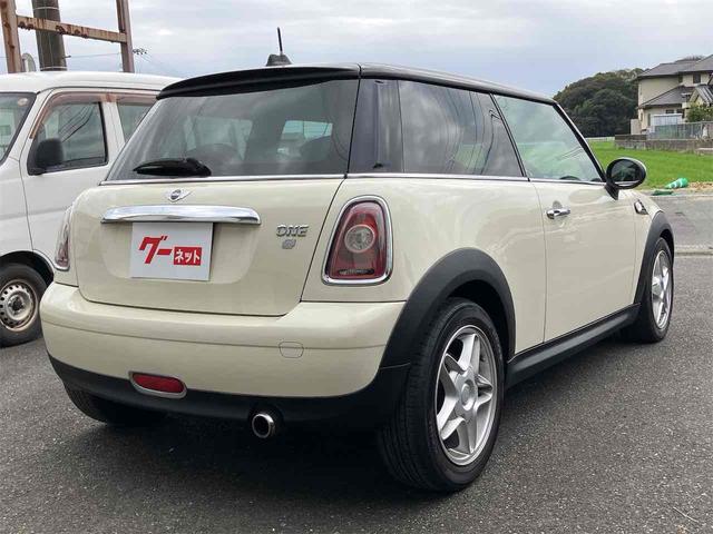 ＭＩＮＩ ワン　ナビ　アルミホイール　キーレスエントリー　電動格納ミラー　ＡＴ　盗難防止システム　ＡＢＳ　エアコン　パワーステアリング　パワーウィンドウ　ＣＤ（19枚目）