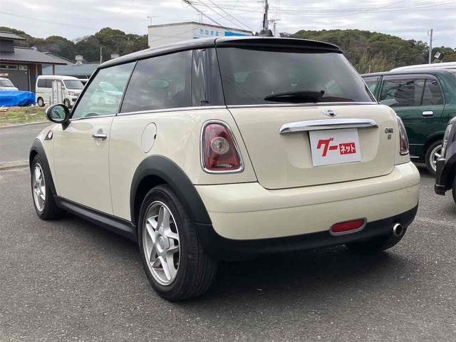 ＭＩＮＩ ワン　ナビ　アルミホイール　キーレスエントリー　電動格納ミラー　ＡＴ　盗難防止システム　ＡＢＳ　エアコン　パワーステアリング　パワーウィンドウ　ＣＤ（22枚目）