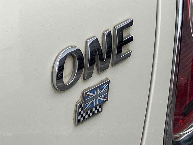 ＭＩＮＩ ワン　ナビ　アルミホイール　キーレスエントリー　電動格納ミラー　ＡＴ　盗難防止システム　ＡＢＳ　エアコン　パワーステアリング　パワーウィンドウ　ＣＤ（24枚目）