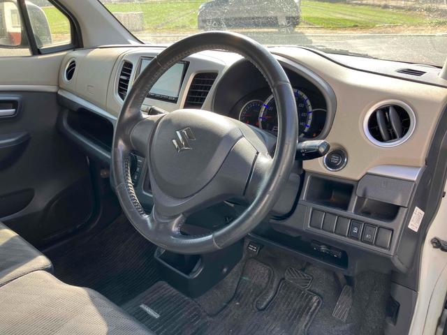 ワゴンＲ ＦＸリミテッド　ＥＴＣ　ナビ　ＴＶ　オートライト　スマートキー　アイドリングストップ　電動格納ミラー　ベンチシート　ＣＶＴ　盗難防止システム　ＡＢＳ　ＣＤ　ＤＶＤ再生　ＵＳＢ　Ｂｌｕｅｔｏｏｔｈ　アルミホイール（43枚目）