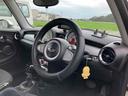ワン　ナビ　アルミホイール　キーレスエントリー　電動格納ミラー　ＡＴ　盗難防止システム　ＡＢＳ　エアコン　パワーステアリング　パワーウィンドウ　ＣＤ（40枚目）