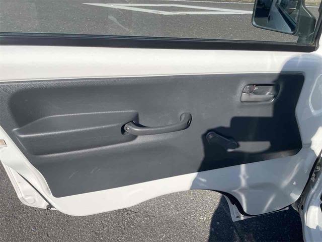 キャリイトラック  4WD MT エアコン 運転席エアバッグ(26枚目)
