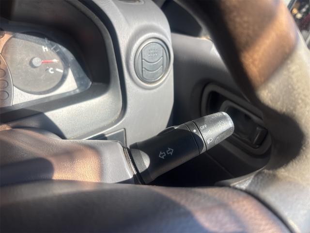 キャラバン ロングＤＸ　ＥＴＣ　バックカメラ　ナビ　ＴＶ　両側スライドドア　ＡＴ　ＤＶＤ再生　ＵＳＢ　エアコン　パワーウィンドウ　運転席エアバッグ（9枚目）