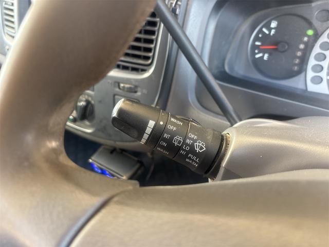 キャラバン ロングＤＸ　ＥＴＣ　バックカメラ　ナビ　ＴＶ　両側スライドドア　ＡＴ　ＤＶＤ再生　ＵＳＢ　エアコン　パワーウィンドウ　運転席エアバッグ（10枚目）