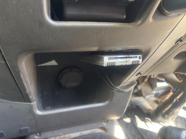 キャラバン ロングＤＸ　ＥＴＣ　バックカメラ　ナビ　ＴＶ　両側スライドドア　ＡＴ　ＤＶＤ再生　ＵＳＢ　エアコン　パワーウィンドウ　運転席エアバッグ（11枚目）