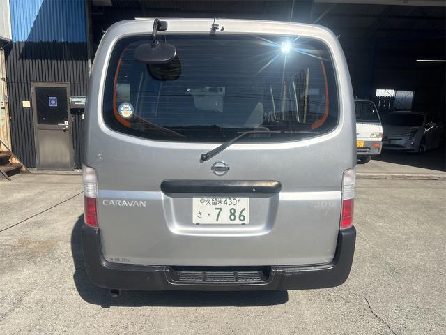 キャラバン ロングＤＸ　ＥＴＣ　バックカメラ　ナビ　ＴＶ　両側スライドドア　ＡＴ　ＤＶＤ再生　ＵＳＢ　エアコン　パワーウィンドウ　運転席エアバッグ（16枚目）