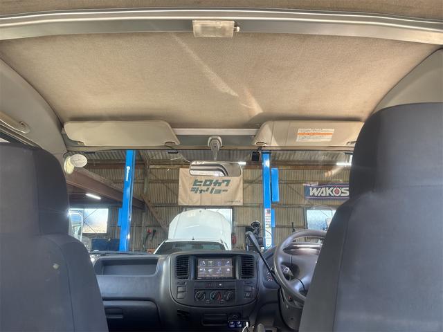 キャラバン ロングＤＸ　ＥＴＣ　バックカメラ　ナビ　ＴＶ　両側スライドドア　ＡＴ　ＤＶＤ再生　ＵＳＢ　エアコン　パワーウィンドウ　運転席エアバッグ（22枚目）