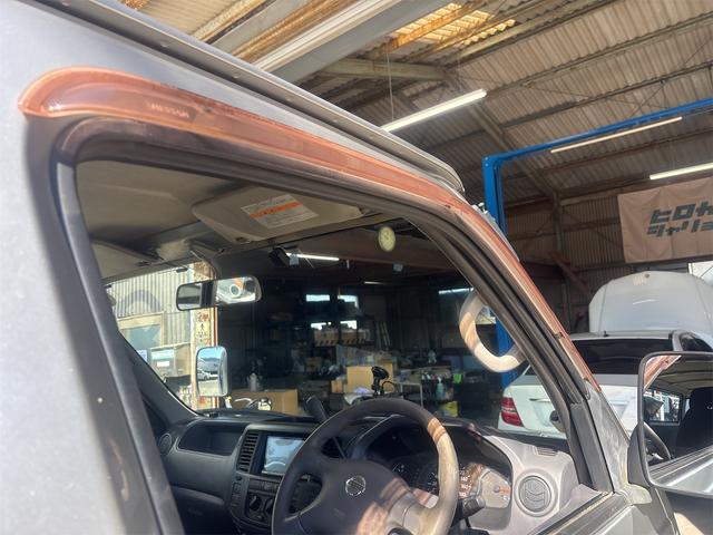キャラバン ロングＤＸ　ＥＴＣ　バックカメラ　ナビ　ＴＶ　両側スライドドア　ＡＴ　ＤＶＤ再生　ＵＳＢ　エアコン　パワーウィンドウ　運転席エアバッグ（27枚目）