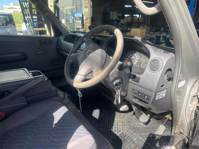 キャラバン ロングＤＸ　ＥＴＣ　バックカメラ　ナビ　ＴＶ　両側スライドドア　ＡＴ　ＤＶＤ再生　ＵＳＢ　エアコン　パワーウィンドウ　運転席エアバッグ（35枚目）