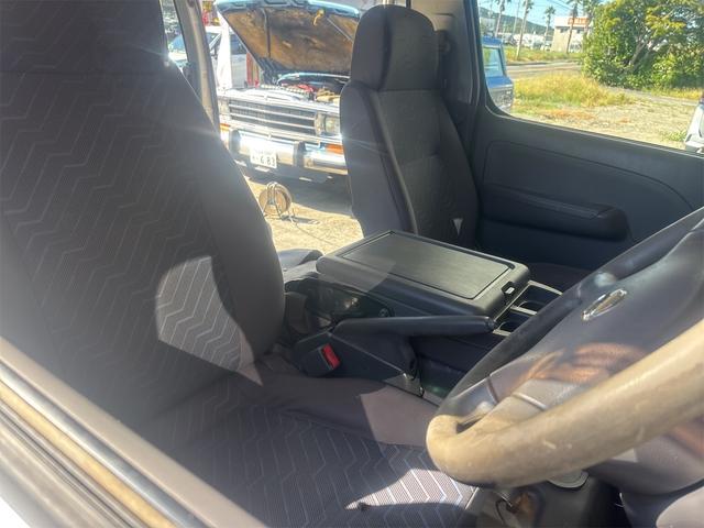 キャラバン ロングＤＸ　ＥＴＣ　バックカメラ　ナビ　ＴＶ　両側スライドドア　ＡＴ　ＤＶＤ再生　ＵＳＢ　エアコン　パワーウィンドウ　運転席エアバッグ（36枚目）