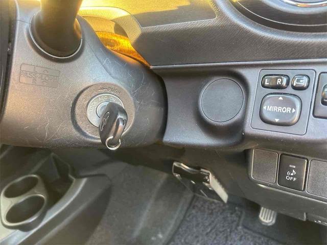 アクア Ｇ　ＥＴＣ　バックカメラ　ナビ　ＴＶ　アルミホイール　キーレスエントリー　電動格納ミラー　ＣＶＴ　衝突安全ボディ　ＡＢＳ　ＥＳＣ　ＣＤ　ＵＳＢ　エアコン　パワーステアリング　パワーウィンドウ（19枚目）