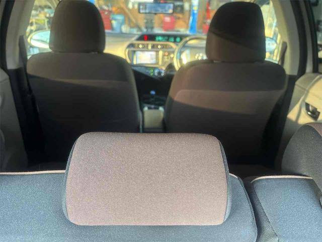 アクア Ｇ　ＥＴＣ　バックカメラ　ナビ　ＴＶ　アルミホイール　キーレスエントリー　電動格納ミラー　ＣＶＴ　衝突安全ボディ　ＡＢＳ　ＥＳＣ　ＣＤ　ＵＳＢ　エアコン　パワーステアリング　パワーウィンドウ（23枚目）