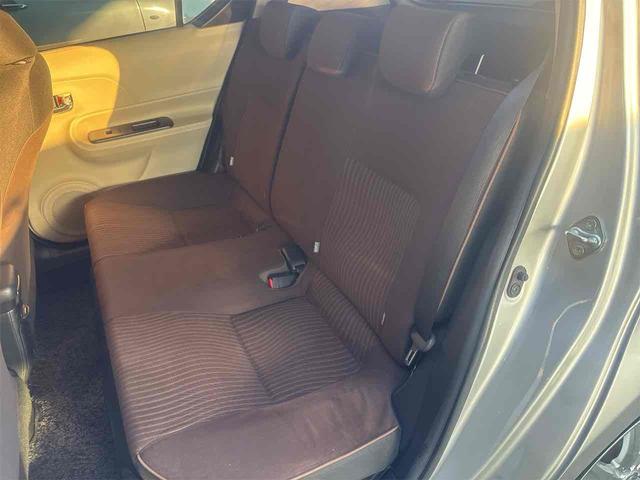 アクア Ｇ　ＥＴＣ　バックカメラ　ナビ　ＴＶ　アルミホイール　キーレスエントリー　電動格納ミラー　ＣＶＴ　衝突安全ボディ　ＡＢＳ　ＥＳＣ　ＣＤ　ＵＳＢ　エアコン　パワーステアリング　パワーウィンドウ（28枚目）