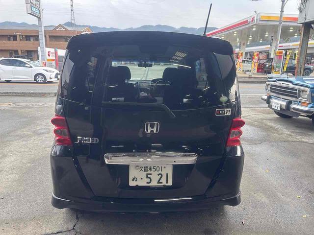 フリード Ｇ　エアロ　ジャストセレクション　ドライブレコーダー　ＥＴＣ　バックカメラ　ナビ　ＴＶ　両側スライド・片側電動　オートライト　スマートキー　電動格納ミラー　３列シート　ウォークスルー　ＣＶＴ　アルミホイール　記録簿　盗難防止システム（6枚目）