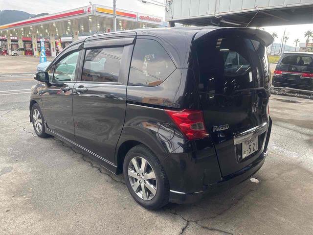 フリード Ｇ　エアロ　ジャストセレクション　ドライブレコーダー　ＥＴＣ　バックカメラ　ナビ　ＴＶ　両側スライド・片側電動　オートライト　スマートキー　電動格納ミラー　３列シート　ウォークスルー　ＣＶＴ　アルミホイール　記録簿　盗難防止システム（7枚目）