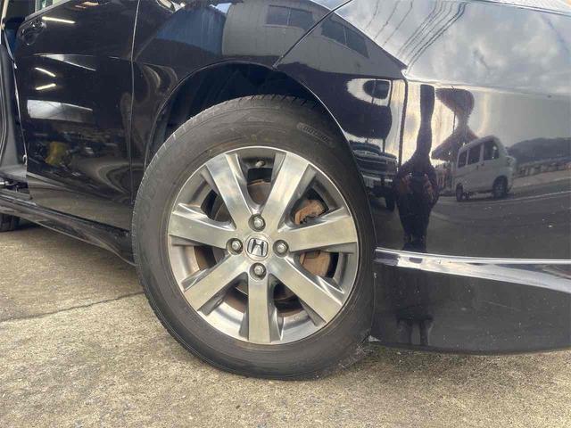 フリード Ｇ　エアロ　ジャストセレクション　ドライブレコーダー　ＥＴＣ　バックカメラ　ナビ　ＴＶ　両側スライド・片側電動　オートライト　スマートキー　電動格納ミラー　３列シート　ウォークスルー　ＣＶＴ　アルミホイール　記録簿　盗難防止システム（10枚目）