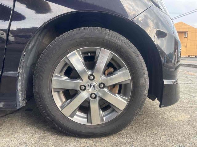 フリード Ｇ　エアロ　ジャストセレクション　ドライブレコーダー　ＥＴＣ　バックカメラ　ナビ　ＴＶ　両側スライド・片側電動　オートライト　スマートキー　電動格納ミラー　３列シート　ウォークスルー　ＣＶＴ　アルミホイール　記録簿　盗難防止システム（11枚目）