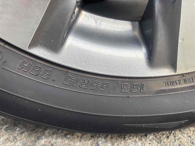 フリード Ｇ　エアロ　ジャストセレクション　ドライブレコーダー　ＥＴＣ　バックカメラ　ナビ　ＴＶ　両側スライド・片側電動　オートライト　スマートキー　電動格納ミラー　３列シート　ウォークスルー　ＣＶＴ　アルミホイール　記録簿　盗難防止システム（12枚目）