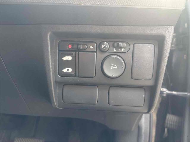 フリード Ｇ　エアロ　ジャストセレクション　ドライブレコーダー　ＥＴＣ　バックカメラ　ナビ　ＴＶ　両側スライド・片側電動　オートライト　スマートキー　電動格納ミラー　３列シート　ウォークスルー　ＣＶＴ　アルミホイール　記録簿　盗難防止システム（22枚目）