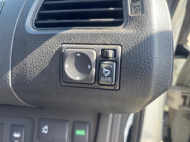 セレナ 20X S-ハイブリッド ETC バックカメラ ナビ TV オートクルーズコントロール レーンアシスト 衝突被害軽減システム 両側スライド・片側電動 オートライト スマートキー アイドリングストップ 電動格納ミラー 3列シート(8枚目)