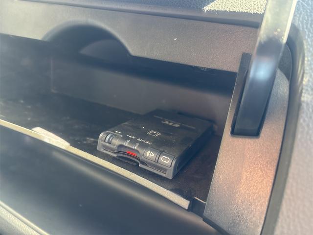 セレナ 20X S-ハイブリッド ETC バックカメラ ナビ TV オートクルーズコントロール レーンアシスト 衝突被害軽減システム 両側スライド・片側電動 オートライト スマートキー アイドリングストップ 電動格納ミラー 3列シート(9枚目)