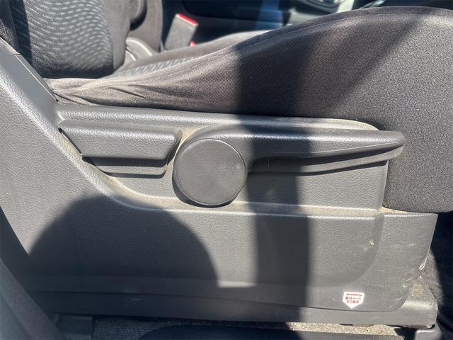 セレナ 20X S-ハイブリッド ETC バックカメラ ナビ TV オートクルーズコントロール レーンアシスト 衝突被害軽減システム 両側スライド・片側電動 オートライト スマートキー アイドリングストップ 電動格納ミラー 3列シート(41枚目)