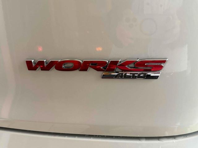 アルトワークス ベースグレード　運転席社外バケット　純正１５インチＡＷ　５ＭＴ　ＫＹＢショック　スマートキー　電動ミラー　　オートライト　ＨＩＤ　ＡＢＳ　ＥＳＣ　ＡＡＣ　ＵＳＢ　ＣＤ　ＡＵＸ　　衝突安全ボディ　ＥＴＣ（73枚目）