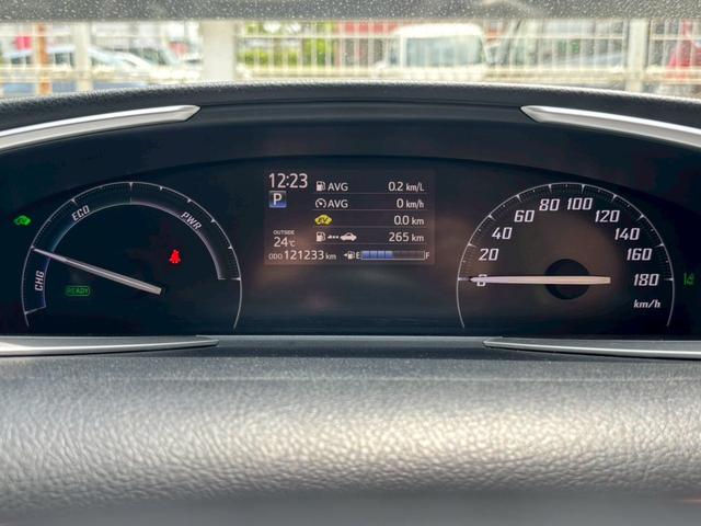 シエンタ ハイブリッドＧ　純正ナビ／Ｂｌｕｅｔｏｏｔｈ／純正フリップダウンモニター／トヨタセーフティセンス／両側電動スライドドア／ＥＴＣ／（12枚目）