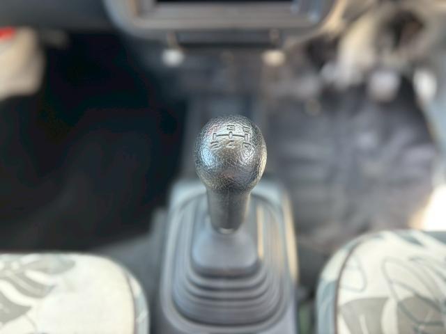 スクラムトラック 　４ＷＤ／ＭＴ車　ステージ２１　リゾートデュオバンビーノ　ポップアップ／インバーター／シンク／ＡＣ１００Ｖコンセント／給水タンク（23枚目）