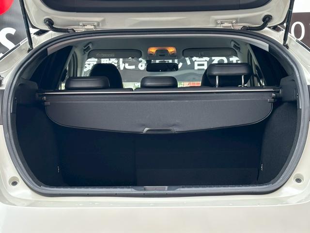プリウス Ｓツーリングセレクション　純正９インチナビ／Ｂｌｕｅｔｏｏｔｈ／フルセグＴＶ／バックモニター／純正１７インチＡＷ／革巻きハンドル／ＥＴＣ／禁煙車（10枚目）