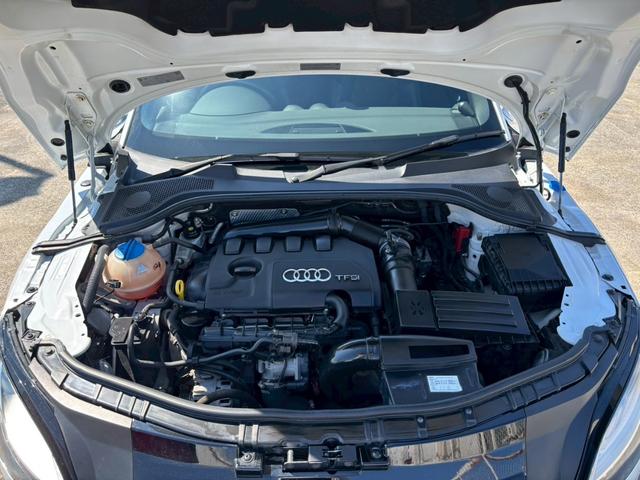 ＴＴクーペ １．８ＴＦＳＩ　Ｓラインコンペティション　純正ナビ／Ｂｌｕｅｔｏｏｔｈ／フルセグＴＶ／バックモニター／フライハイトマフラー／ツィーター／１オーナー／半革シート（31枚目）