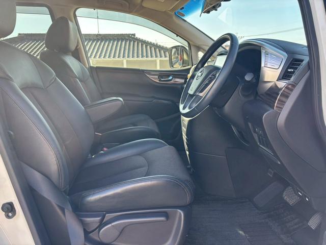 エルグランド ２５０ハイウェイスターＳ　純正９インチナビ／Ｂｌｕｅｔｏｏｔｈ／フルセグＴＶ／Ｂモニター／純正フリップダウンモニター／両側電動スライド／禁煙車／１オーナー（6枚目）