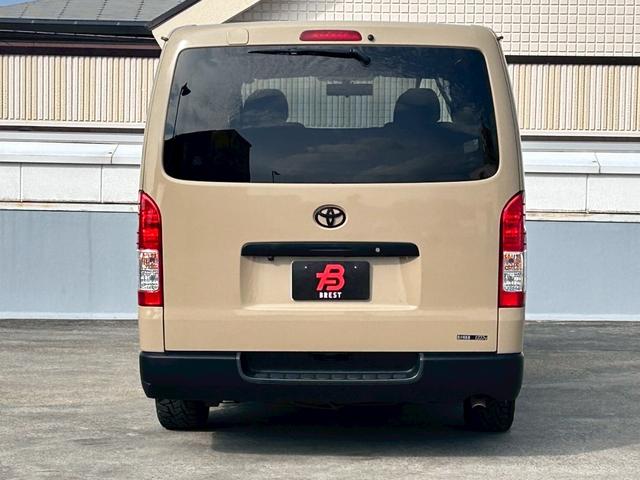 ハイエースバン ロングスーパーＧＬ　純正ナビ／Ｂｌｕｅｔｏｏｔｈ／フルセグＴＶ／バックモニター／１２．３インチフリップダウンモニター／デジタルインナーミラー／ベットキット付／１．５インチローダウン／全塗装／禁煙車／ＬＥＤヘッドライト（4枚目）