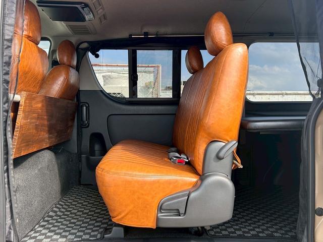 ハイエースバン ロングスーパーＧＬ　純正ナビ／Ｂｌｕｅｔｏｏｔｈ／フルセグＴＶ／バックモニター／１２．３インチフリップダウンモニター／デジタルインナーミラー／ベットキット付／１．５インチローダウン／全塗装／禁煙車／ＬＥＤヘッドライト（8枚目）