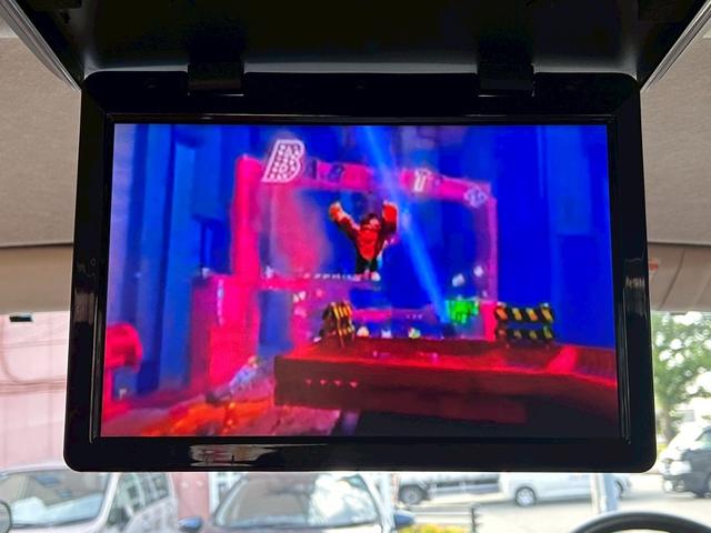 ハイエースバン ロングスーパーＧＬ　純正ナビ／Ｂｌｕｅｔｏｏｔｈ／フルセグＴＶ／バックモニター／１２．３インチフリップダウンモニター／デジタルインナーミラー／ベットキット付／１．５インチローダウン／全塗装／禁煙車／ＬＥＤヘッドライト（16枚目）