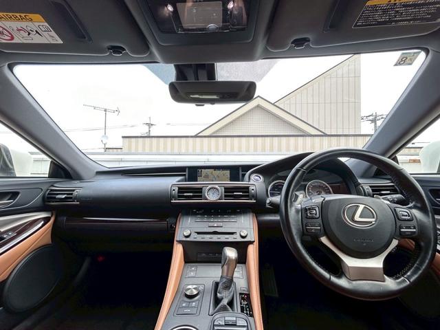 ＲＣ ＲＣ３００ｈ　バージョンＬ　メーカーナビ／Ｂｌｕｅｔｏｏｔｈ／フルセグＴＶ／バックモニター／フルレザーシート／シートエアコン／純正１７インチＡＷ／ブラインドスポットモニター／クリアランスソナー／ＴＶキャンセラー／禁煙車（5枚目）